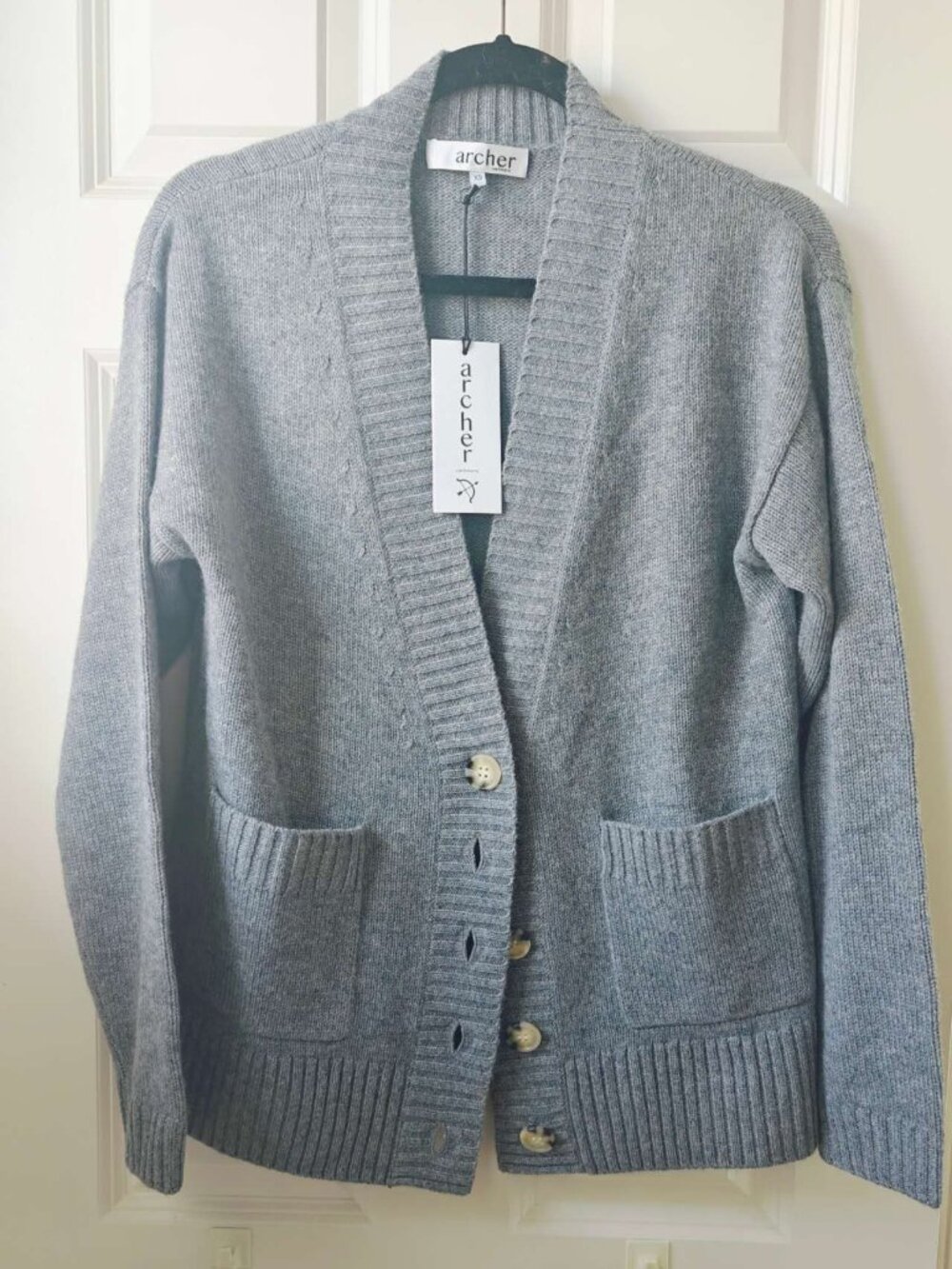 NWT Archer Eden Boyfriend V Neck Cashmere Cardigan - Picture 2 of 5